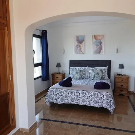 Вилла Endearing Lanzarote Dorada 3 Bedrooms Private Pool
