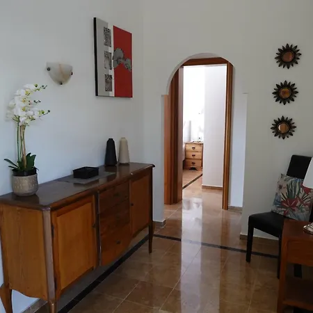 Endearing Lanzarote Dorada 3 Bedrooms Private Pool * Коста Бланка