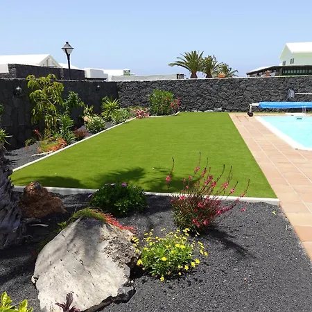 Вилла Endearing Lanzarote Dorada 3 Bedrooms Private Pool