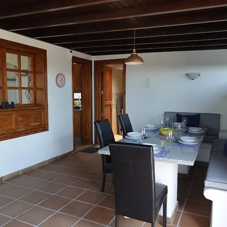 Endearing Lanzarote Dorada 3 Bedrooms Private Pool Villa Playa Blanca
