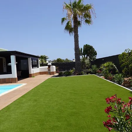 Endearing Lanzarote Dorada 3 Bedrooms Private Pool * Коста Бланка